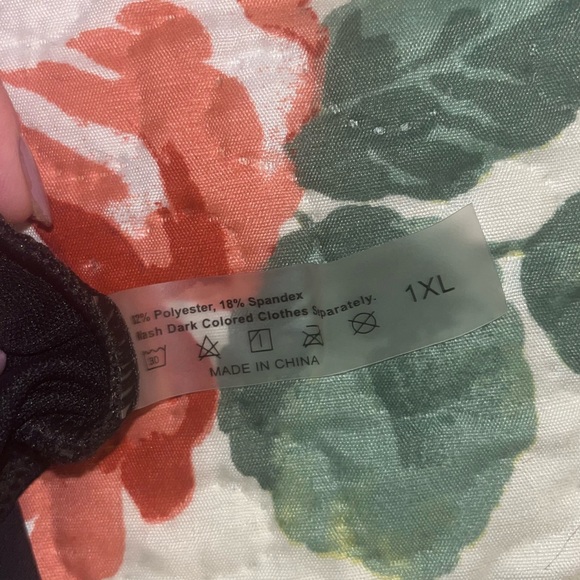 Shein Swim Top Black 1XL NWOT - Picture 2 of 2